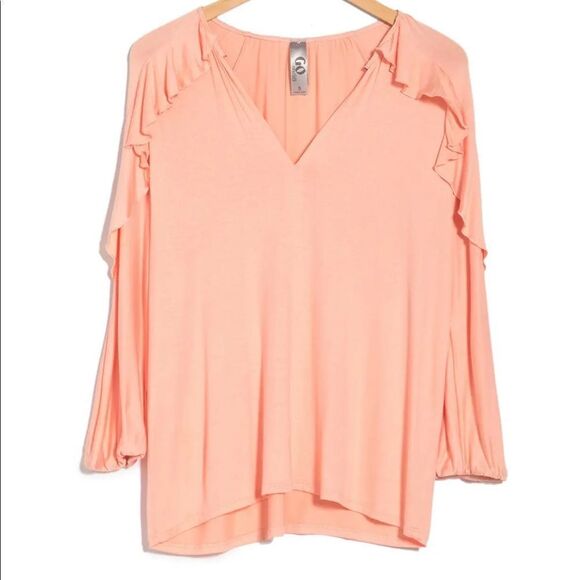 Ruffle Shoulder V-Neck Top GO COUTURE New SZ M pink salmon lightweight SZ M - Picture 3 of 9